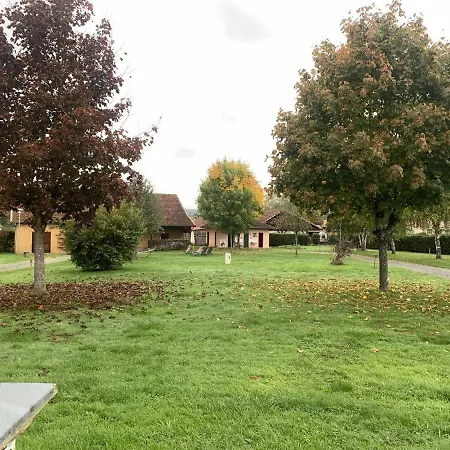 Campeggio De La Sarre *