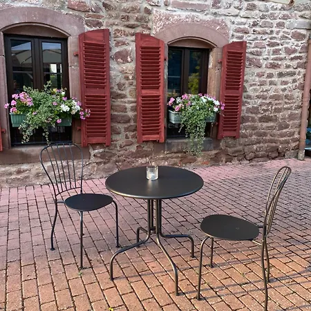 De La Sarre Campeggio *